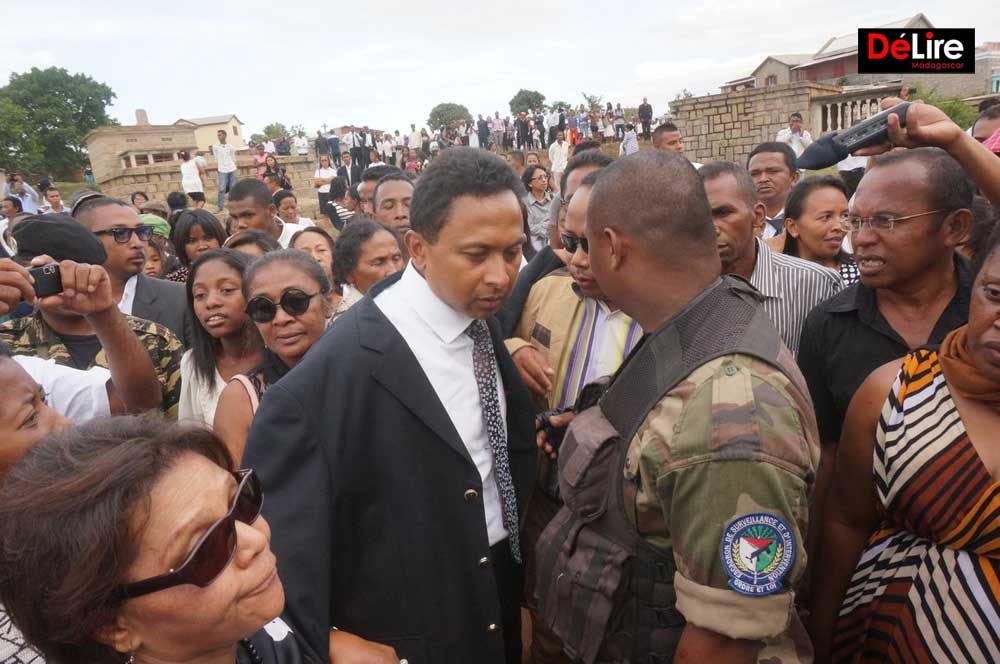 augustin-andriamananoro-7