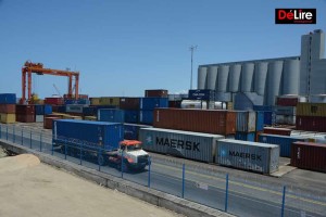 Fitobian'ny "conteneurs" ao amin'ny seranan-tsambon'i Toamasina