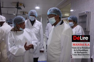 Visite de la Président de la République de Madagascar, Hery Rajaonarimampianina à l'usine Manerinerina - Ivato
