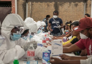 7800379228_la-population-malgache-a-antananarivo-pendant-l-epidemie-de-coronavirus