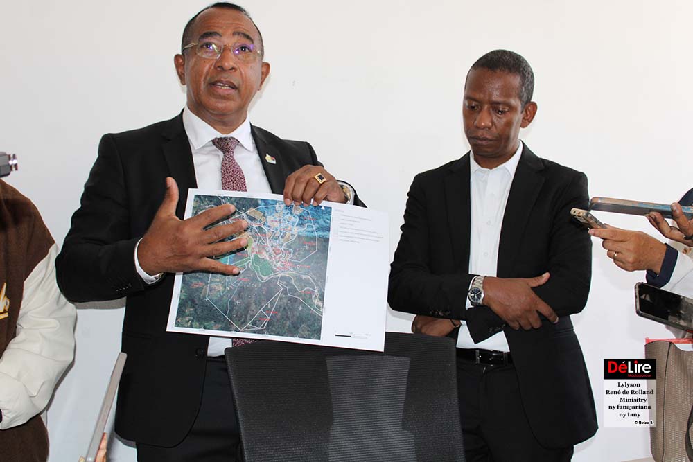 Minisitry ny fanajariana ny tany, Lylyson René de Rolland